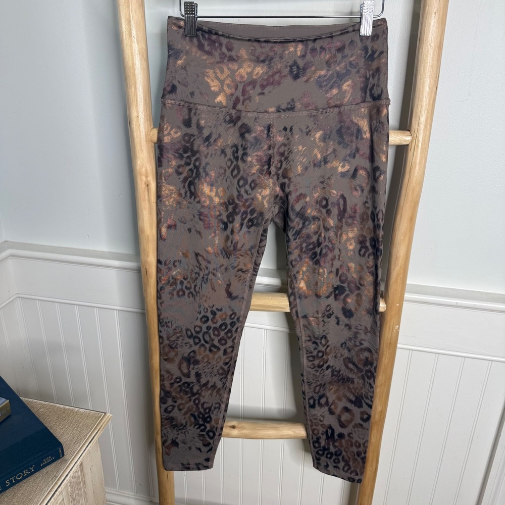 Beyond Yoga Metallic Leopard Print High Waisted Midi Leggings Mauve Rose Gold M